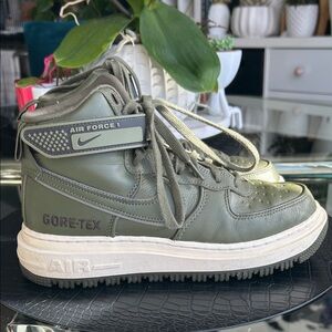 Nike Air Force 1 High-Top Gore-Tex Olive Sneakers